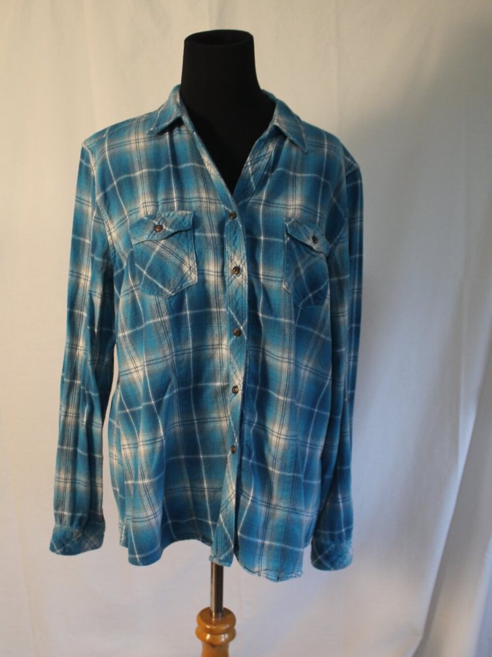 Bit & Bridle Turquoise & White Flannel Shirt Women's XL